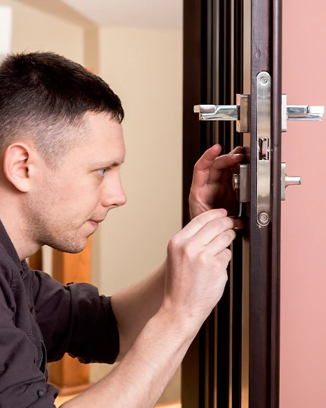 : Professional Locksmith For Commercial And Residential Locksmith Services in La Riviera, CA