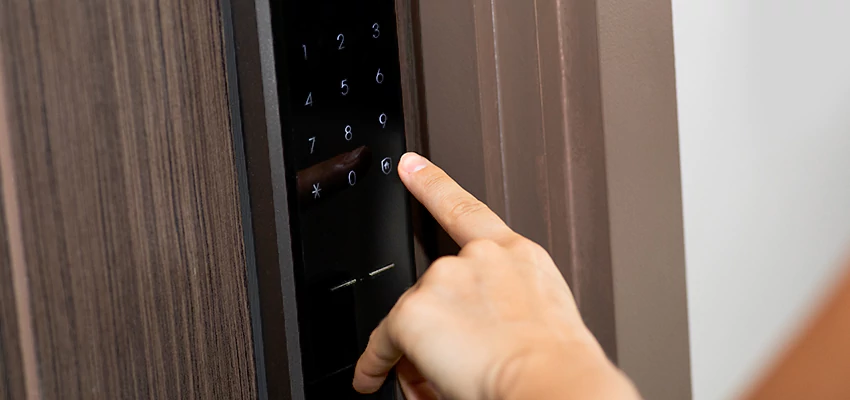 Smart Electric Locks Replacement Services in La Riviera, CA