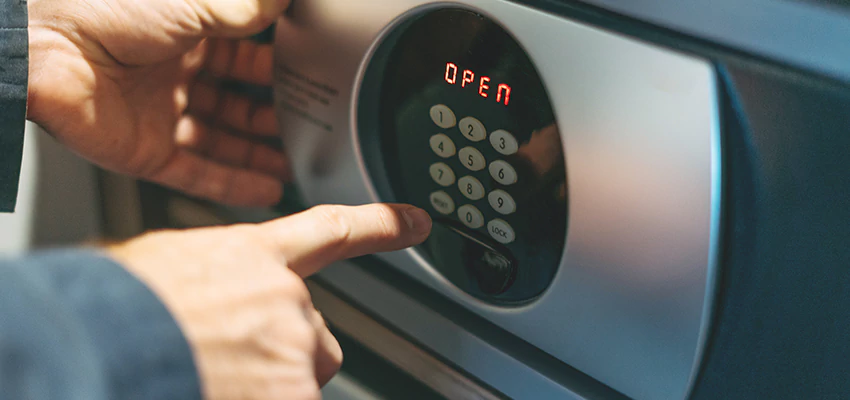 Cash Safe Openers in La Riviera, California