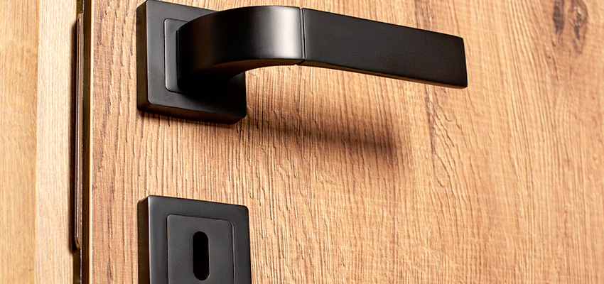 Weekend Lockout Assistance Troubleshooting in La Riviera, California