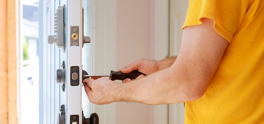 Eviction Locksmith For Key Fob Replacement Services in La Riviera, CA