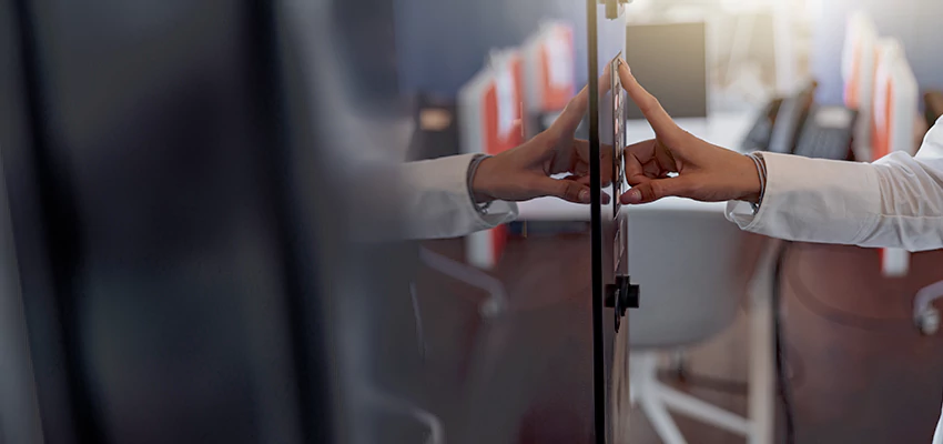 Property Management Locksmith For Key Programming in La Riviera, CA