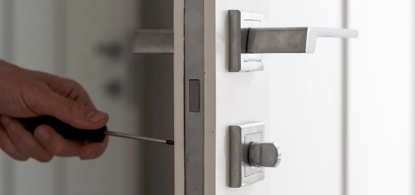 Automotive Lock Installation in La Riviera, CA